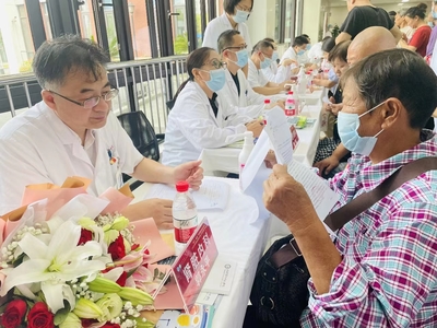 減費(fèi)用、少奔波!六院領(lǐng)銜上海首個腎病腹透治療社區(qū)示范體系建設(shè)啟動